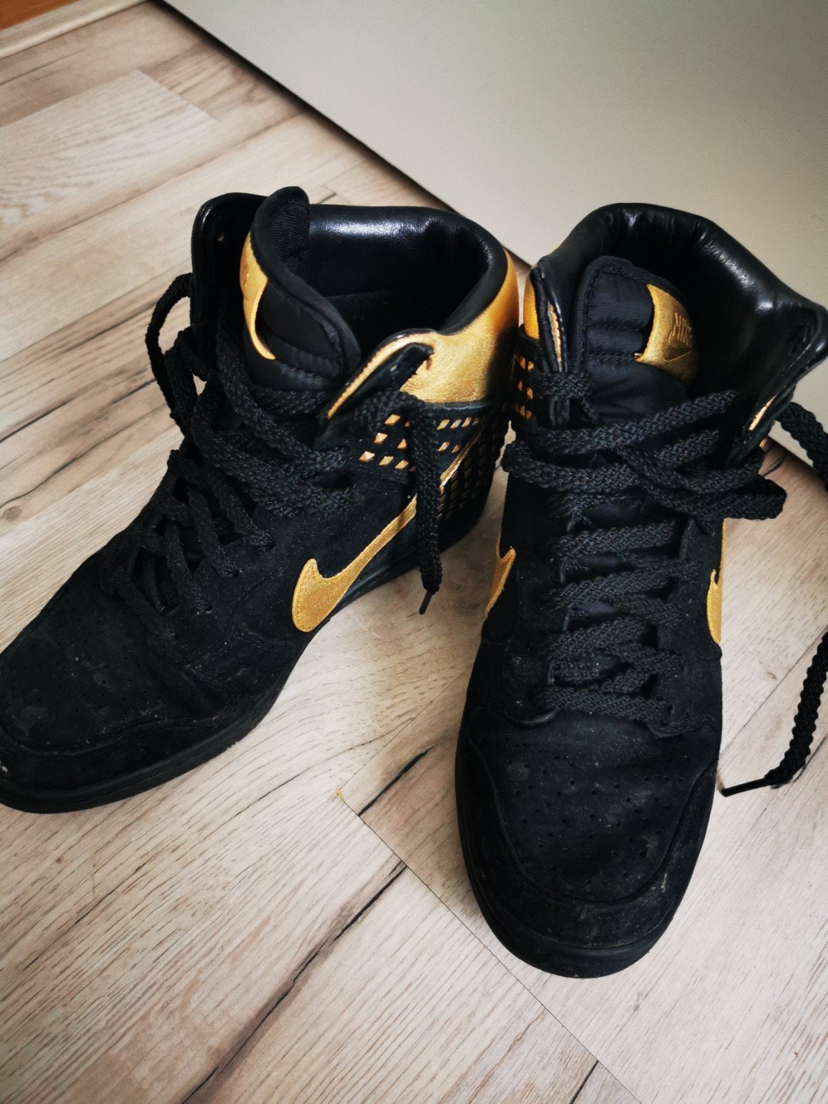 Nike Dunk Sky High Limited Edition Black/Gold, Schoenen met lage hakken, Zwart, Nike, Ophalen of Verzenden