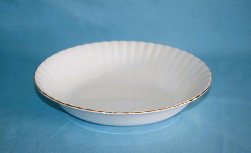 Royal Albert " Val D'or " Ovaal Groenteschaal - NIEUW, Nieuw, Nieuw, Ophalen of Verzenden, Schaal of Schalen