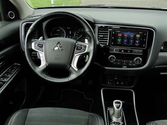 Mitsubishi Outlander 2.4 Phev Intense + I Trekhaak I Schuifd, Auto's, Mitsubishi, 12 maanden, Zwart, Overige brandstoffen, Origineel Nederlands