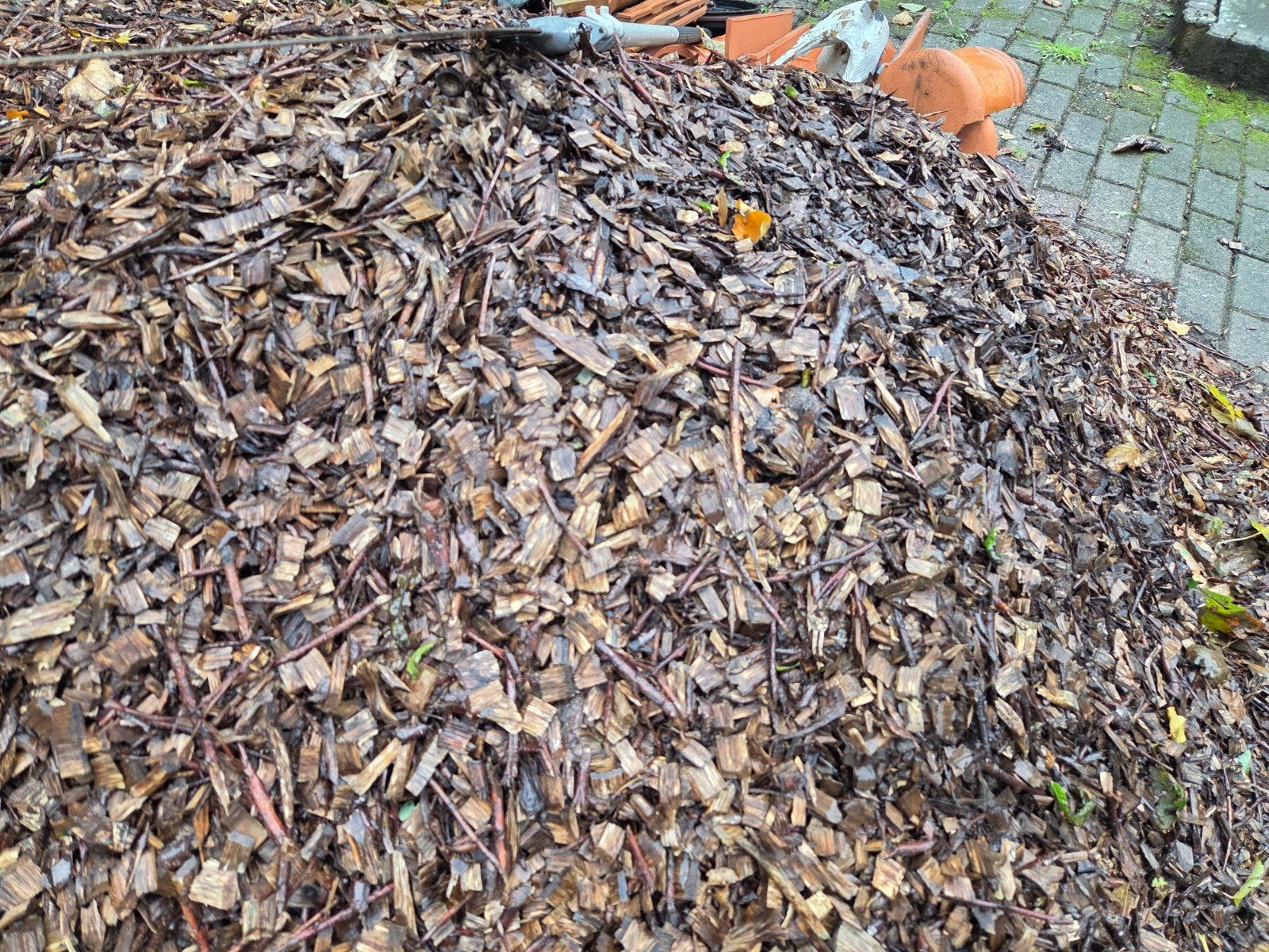 Houtsnippers en boomschors voor tuin en paden