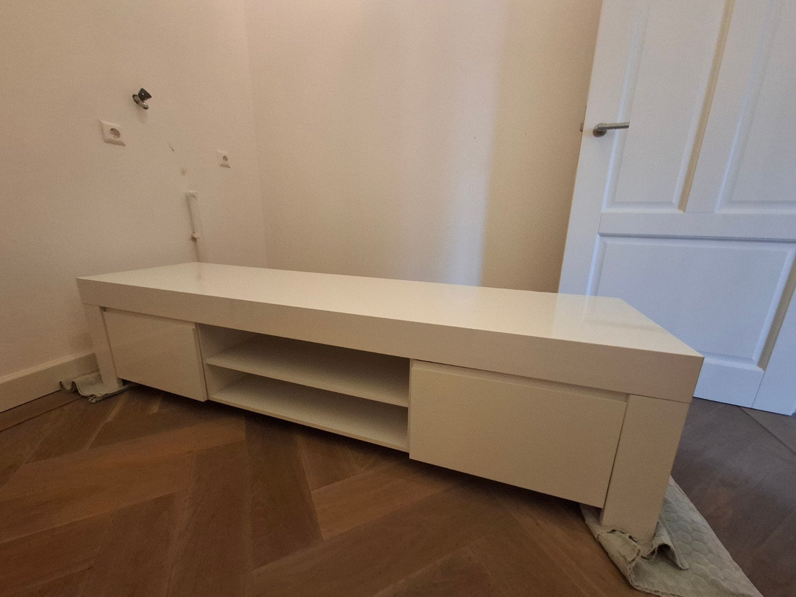 Tv meubel, Ophalen, 150 tot 200 cm, Zo goed als nieuw, Minder dan 100 cm