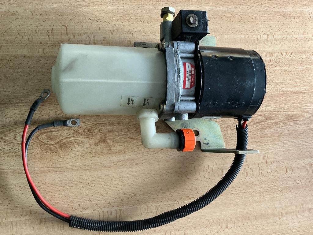 Hydrauliek pompje met reservoir, Ophalen of Verzenden, Zo goed als nieuw, Motor en Techniek