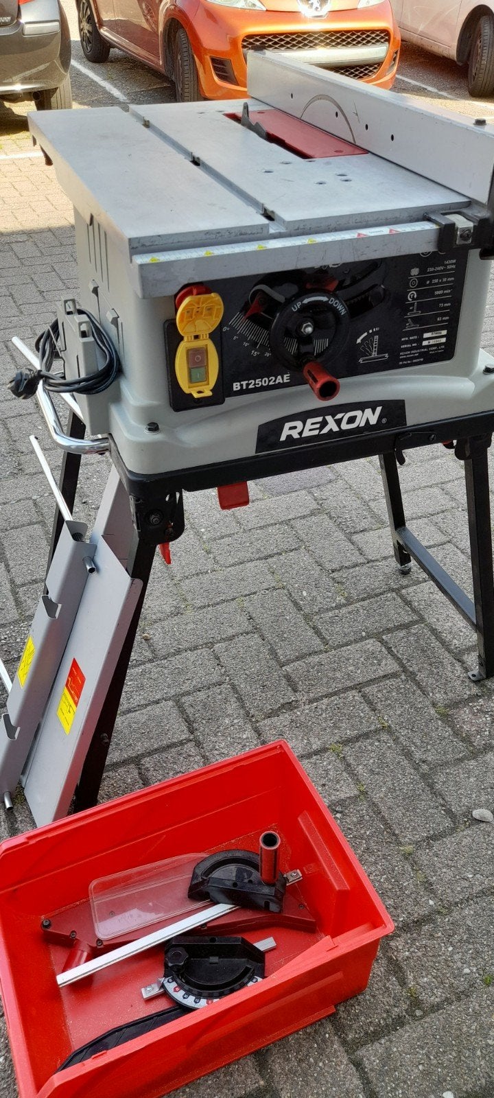 mobile zaagtafel Rexon BT2502AE,   1430 watt, Ophalen, Minder dan 30 mm, Gebruikt, 1200 watt of meer