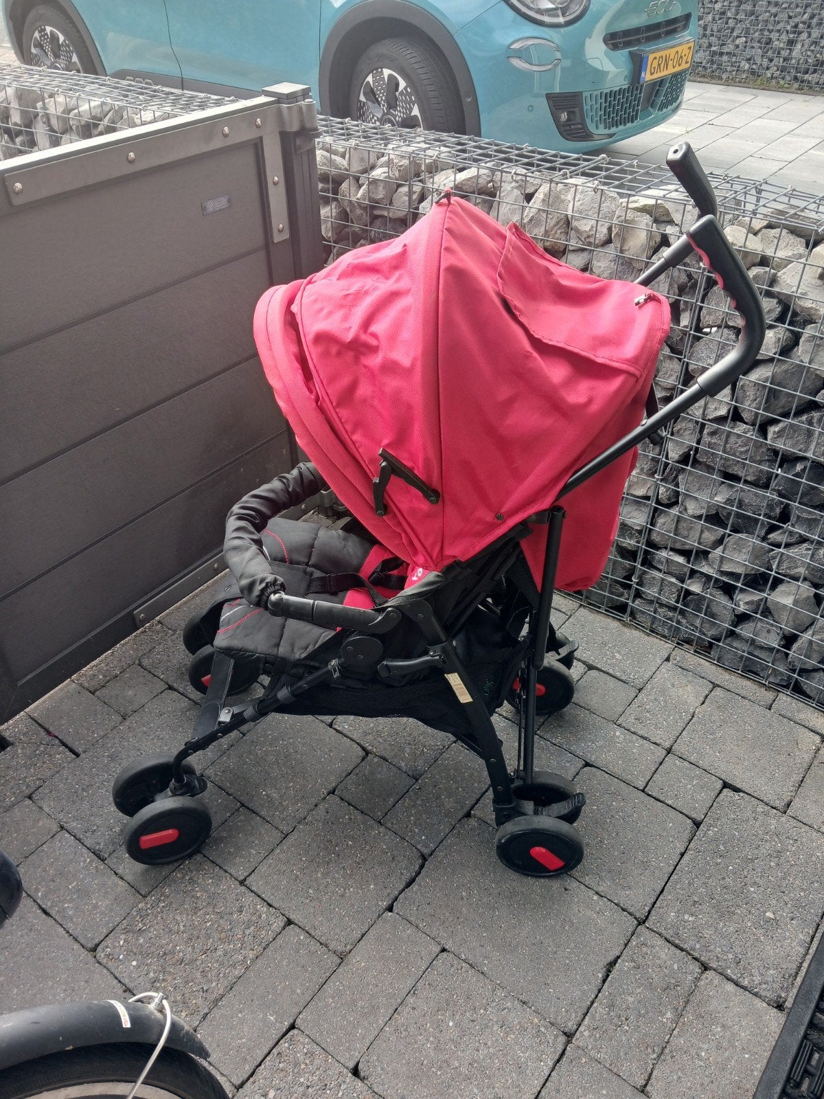 Rode buggy met zonnekap en verstelbare rugleuning, Ophalen, Gebruikt