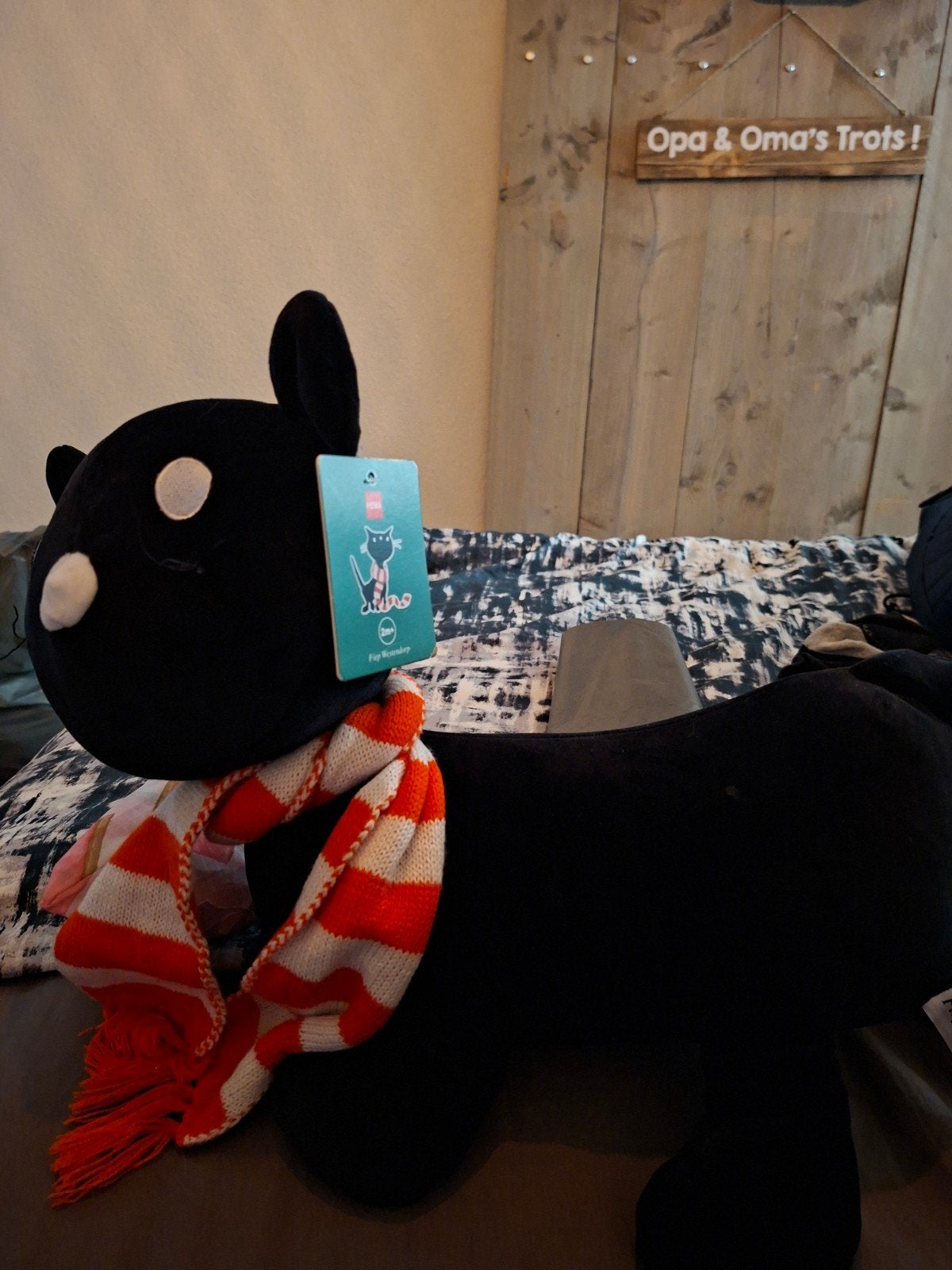 Siepie Zwarte knuffel kat met sjaal -  Nieuw, Overige merken, Overige karakters, Zwart, Ophalen of Verzenden