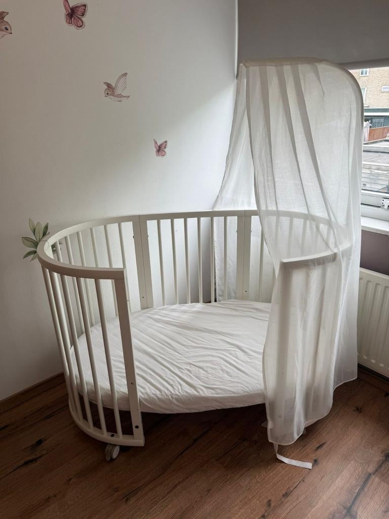 Stokke Sleepi Mini & Bed V3 - Wit, Kinderen en Baby's, Babywiegjes en Ledikanten, Ophalen of Verzenden
