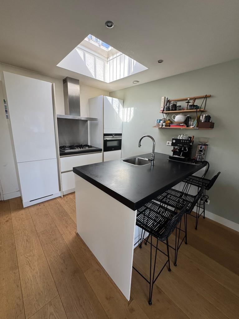 Complete keuken met eiland + inbouwapparatuur., Huis en Inrichting, Keuken | Complete keukens, Gebruikt, Overige typen, Wit, Graniet of Steen