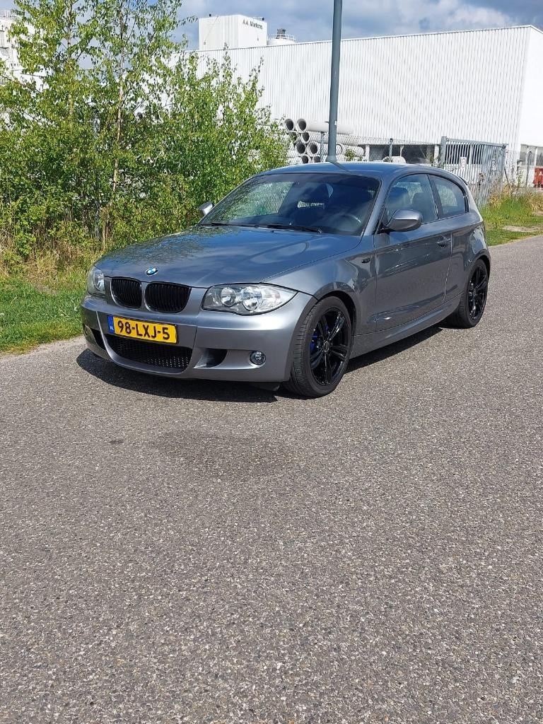 BMW 1-Serie 2.0 116I 3DR 2010 Grijs, 1-Serie, Achterwielaandrijving, 1995 cc, 4 cilinders