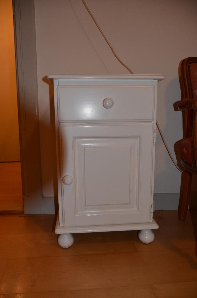 Nachtkastje, Ophalen, Gebruikt, Minder dan 45 cm, 70 cm of meer