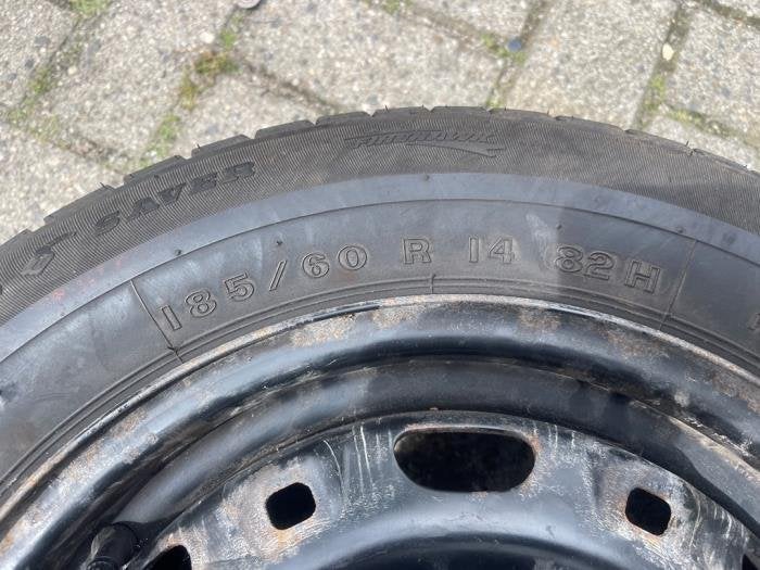 Velg + Band van een Volkswagen Polo, Gebruikt, -, Verzenden, -