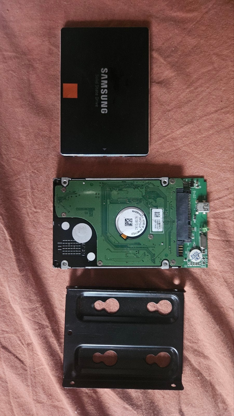 Samsung SSD 840 120GB & HDD 320GB met bracket (m2454406835) — Harde ...