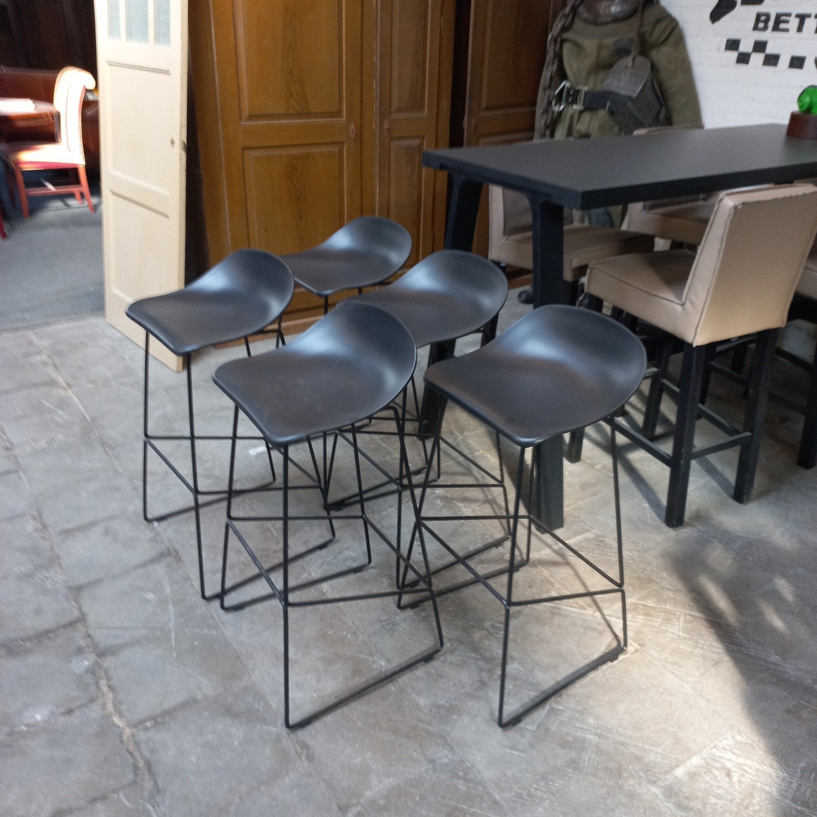 vijf mooie design barkrukken, 5 krukken of meer, Ophalen, Kunststof, 60 tot 90 cm