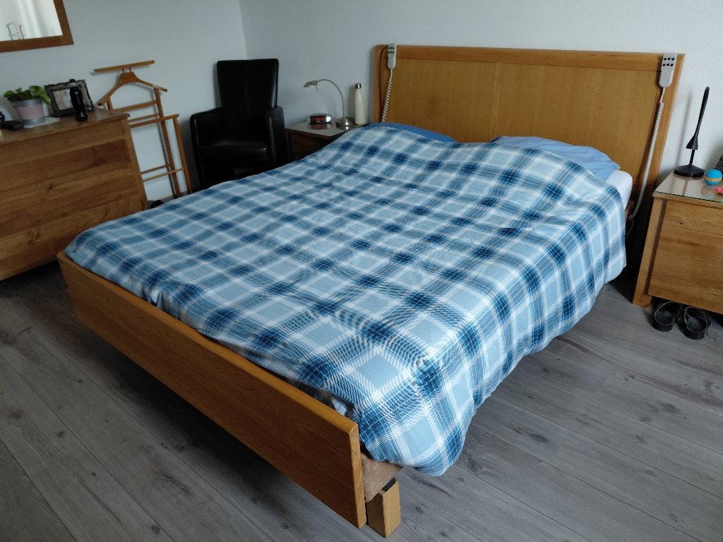 Electrisch SwissSense verstelbaar bed 160x200 (2x80x200), Ophalen, Bruin, Zie foto's, Tweepersoons