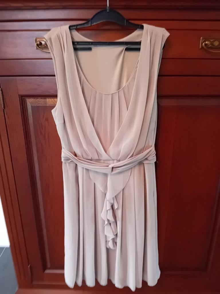 Galajurk / Feestjurk  / Gelegenheidsjurk, Maat 38/40 (M), Galajurk, Beige, Ophalen of Verzenden