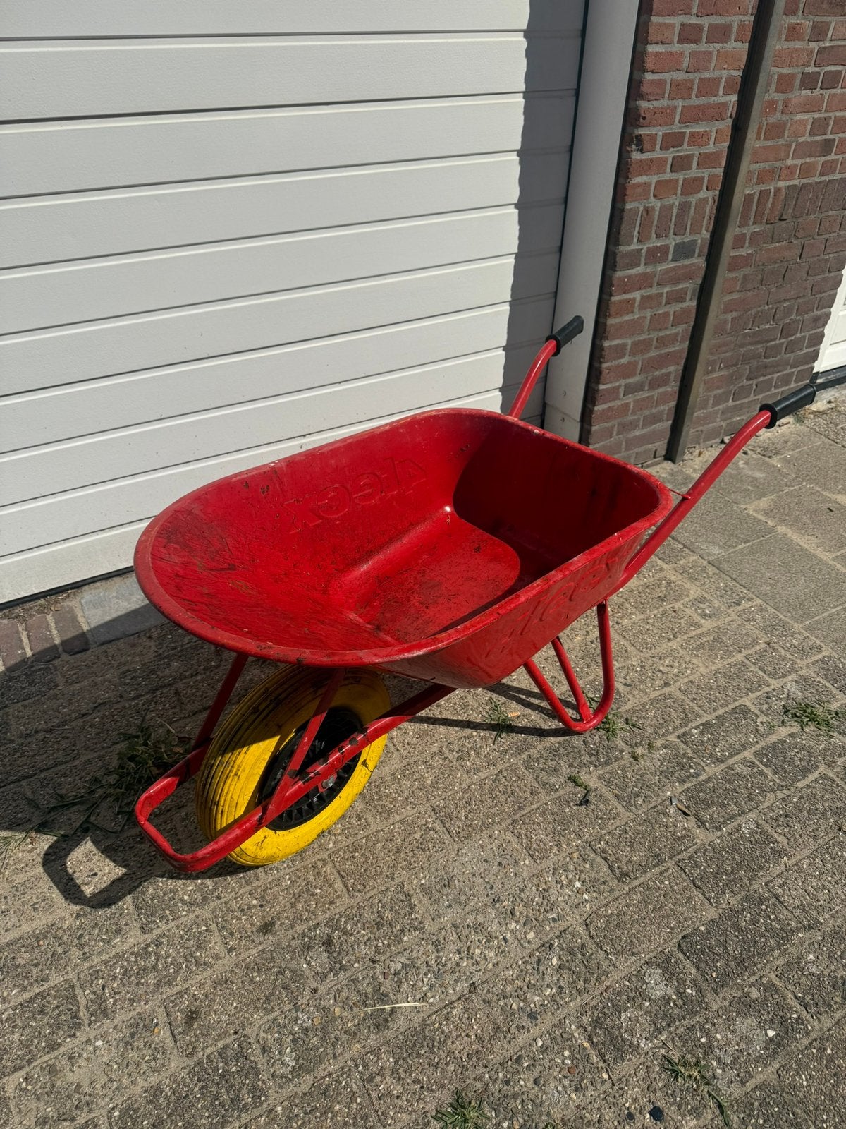 Speciale kruiwagen 80 L met anti-lekband, Ophalen, Gebruikt, Handmatig, Eenwielig