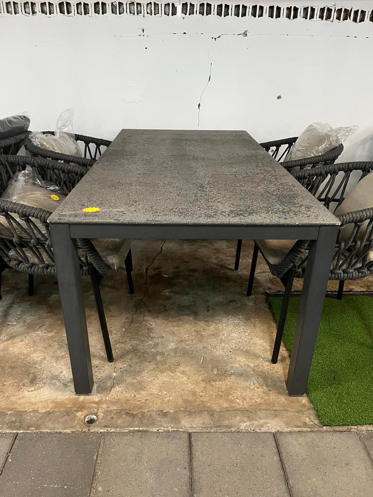 Betonlook tafel, Tuin en Terras, Tuinsets en Loungesets, Nieuw, Overige materialen, Ophalen
