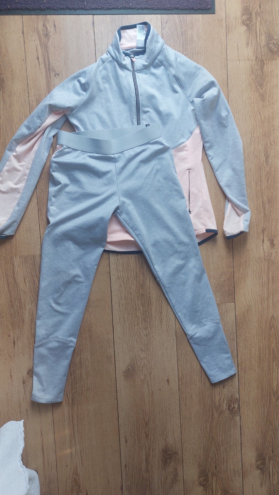 Sportsetje Decathlon - Jasje en Broek, Decathlon, Ophalen of Verzenden, Zo goed als nieuw, Meerkleurig
