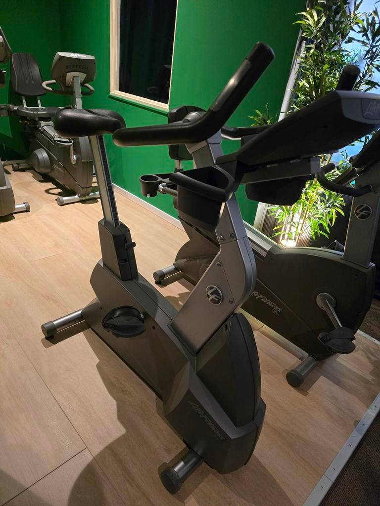 LifeFitness fietsen - Mooi onderhouden staat, Sport en Fitness, Fitnessapparatuur, Ophalen of Verzenden, Gebruikt, Hometrainer