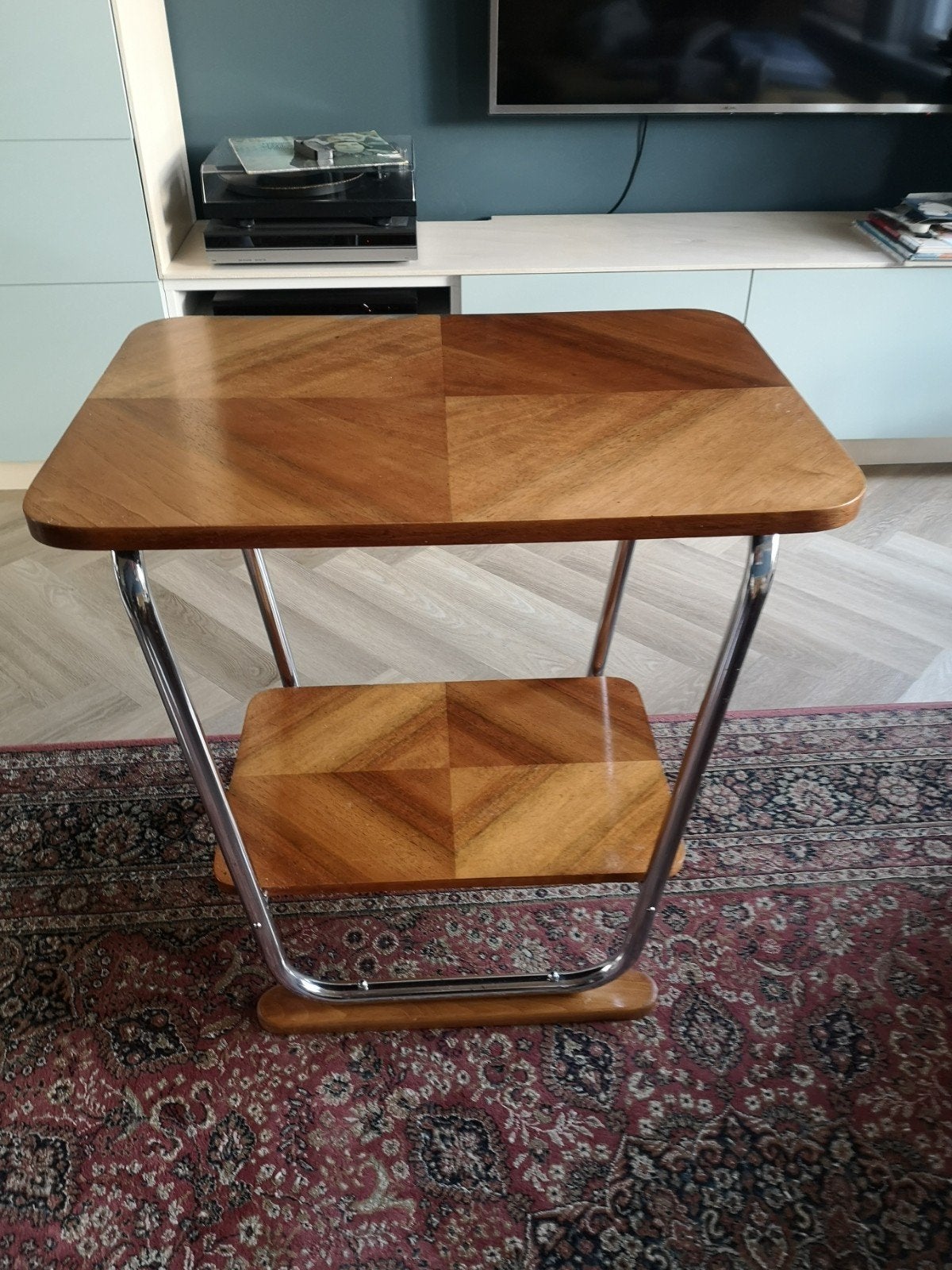 Bauhaus stijl bijzettafel/drankentafel, Ophalen