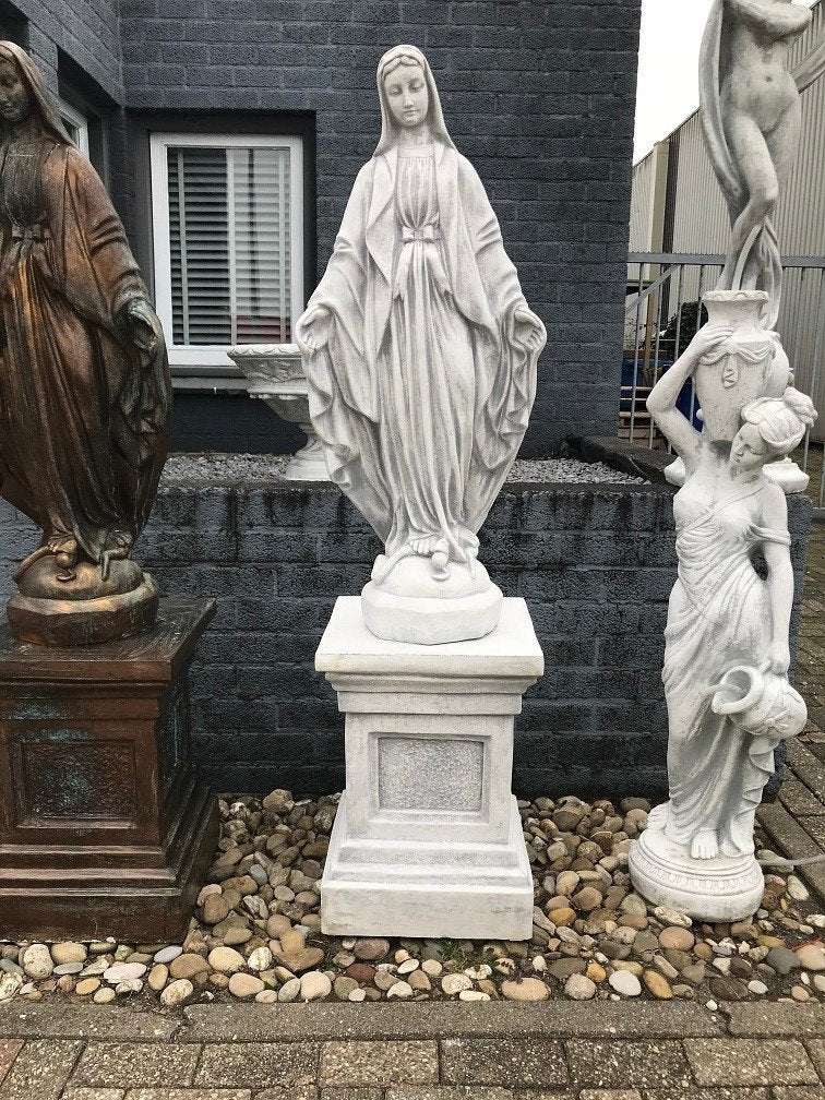 Maria op een sokkel, tuinbeeld Maria, stenen beeld, groot, Steen, ., Ophalen of Verzenden, .