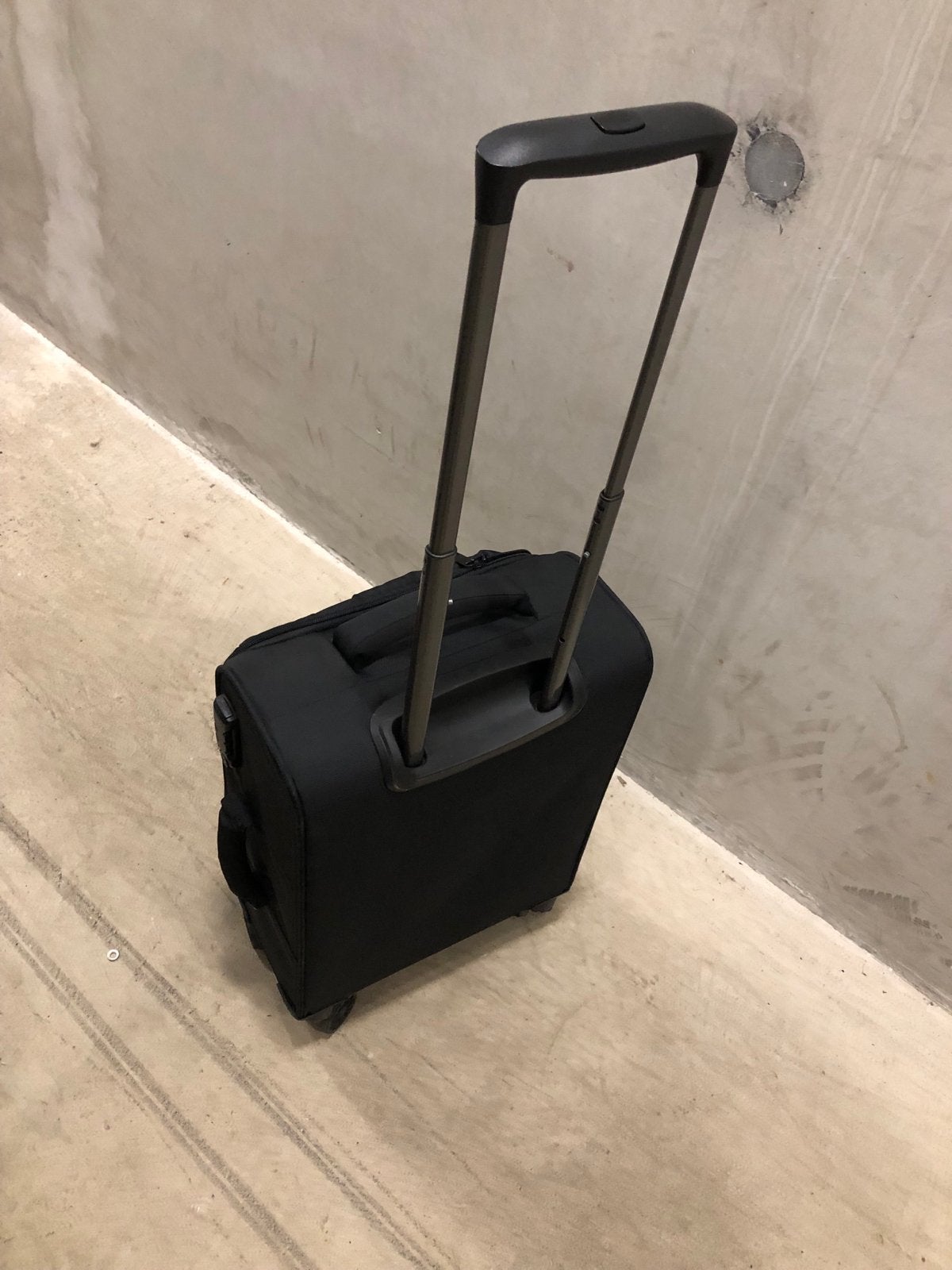 Primark Travel 8 Wheel Lock Lite Softshell Koffer, Sieraden, Tassen en Uiterlijk, Tassen | Reistassen en Weekendtassen, Ophalen
