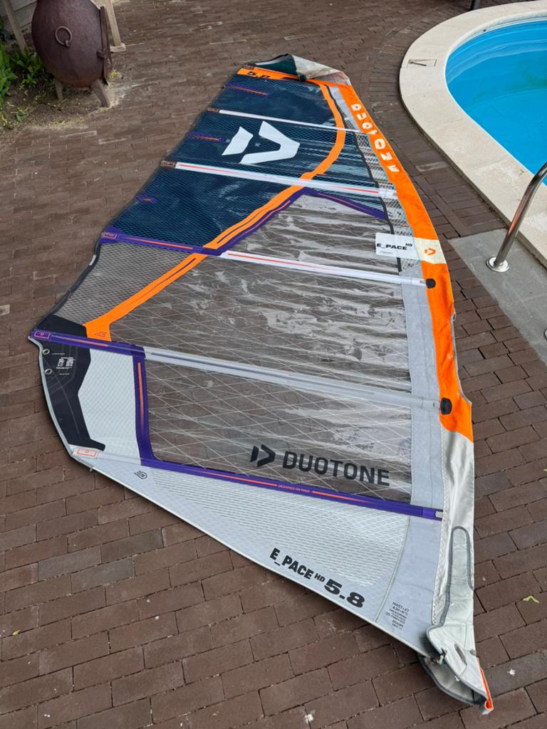 Duotone E Pace HD 5,0 en 5,8 C95 blauw oranje, Watersport en Boten, Windsurfen, Zo goed als nieuw, Zeil, Duotone, Met draagtas