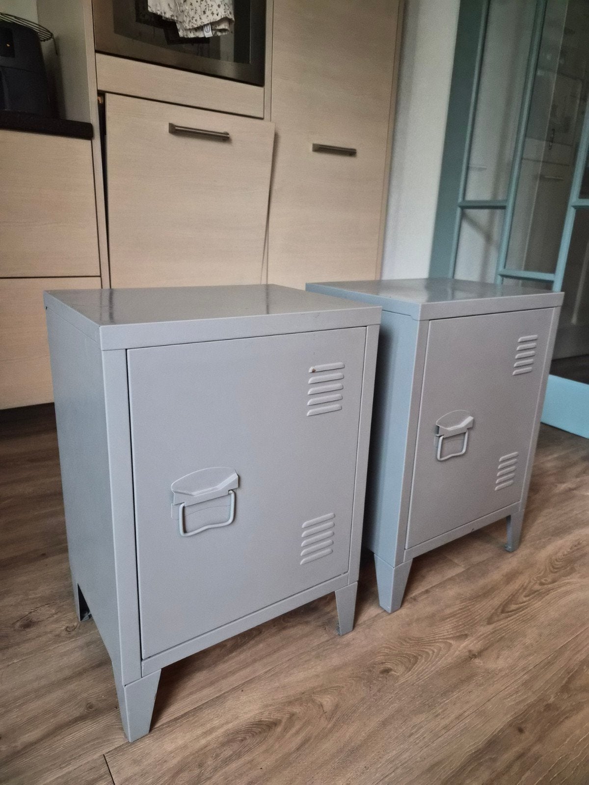 Nachtkastjes locker grijs, Ophalen, Gebruikt, Minder dan 45 cm, 55 tot 70 cm