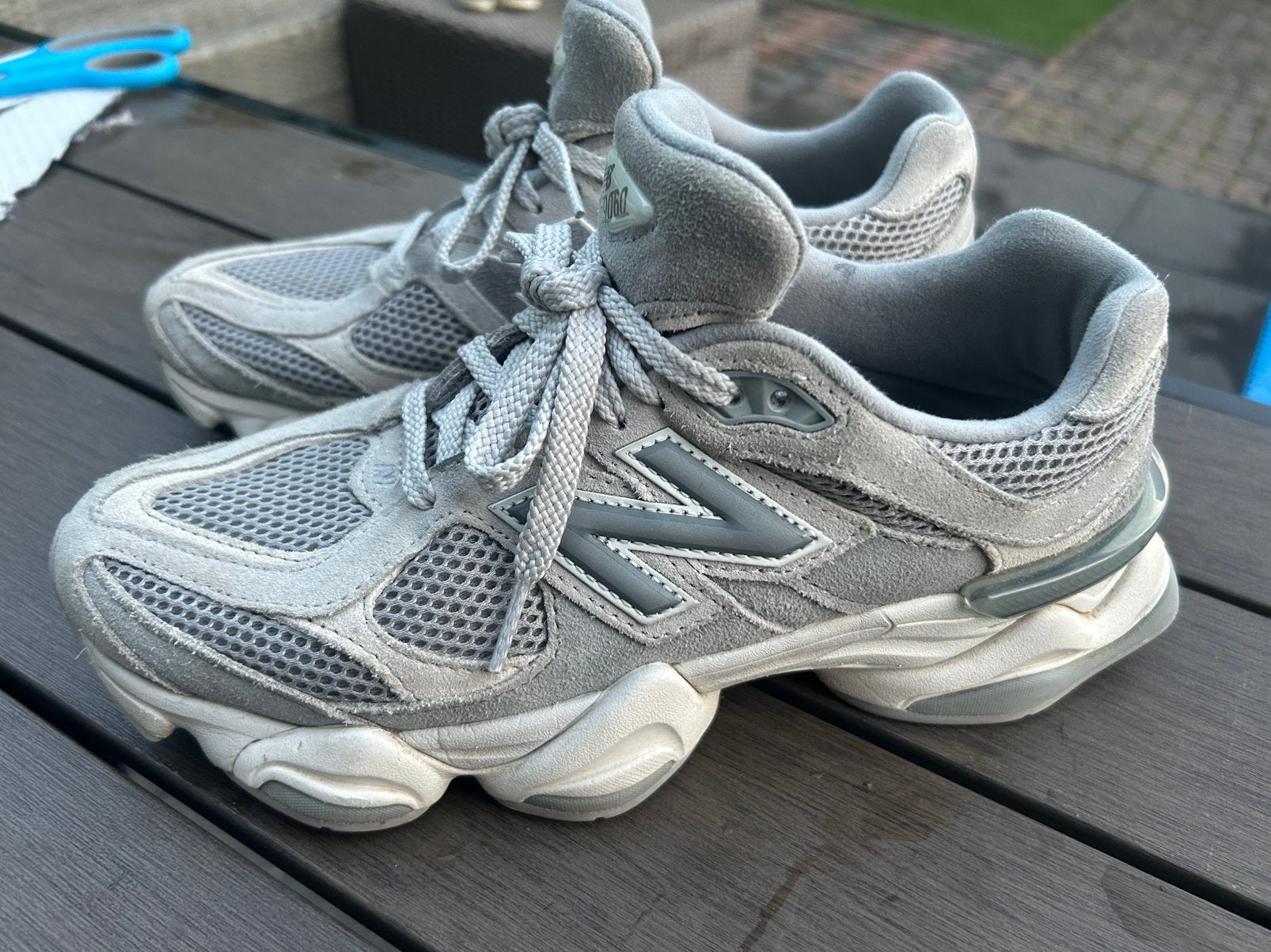 New Balance 9060 maat 39,5 kleur slay grey met raincloud, Kleding | Dames, Ophalen of Verzenden, Zo goed als nieuw, Grijs, Sneakers of Gympen