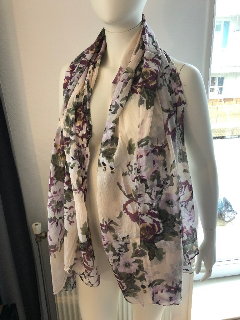 Pieces shawl sjaal zalm met bloemen, Kleding | Dames, Verzenden, Maat 42/44 (L), Zo goed als nieuw, Sjaal