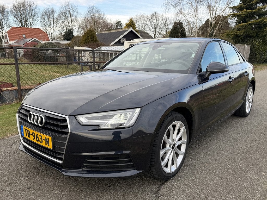 Audi A4 Limousine 1.4 TFSI Pro Line LED/NAVI/CRUISE/ECC/PDC, Stof, Gebruikt, 150 pk, Blauw