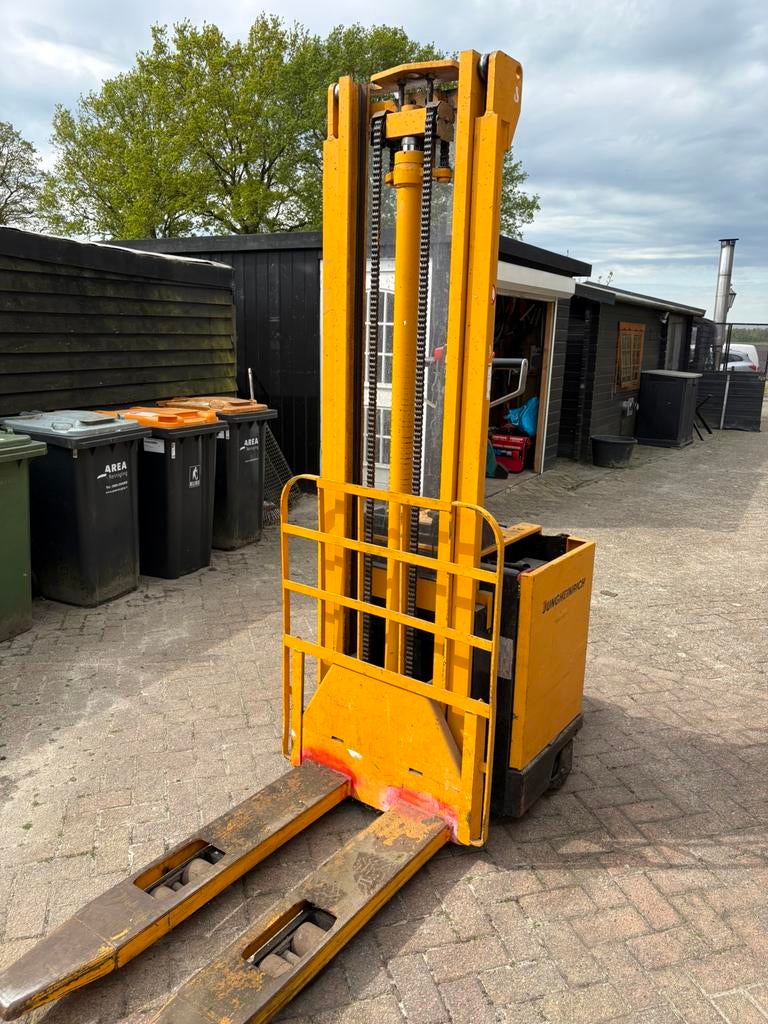 Jungheinrich stapelaar, Zakelijke goederen, Machines en Bouw | Heftrucks en Intern transport, 1000 tot 2000 kg, Ophalen, Stapelaar