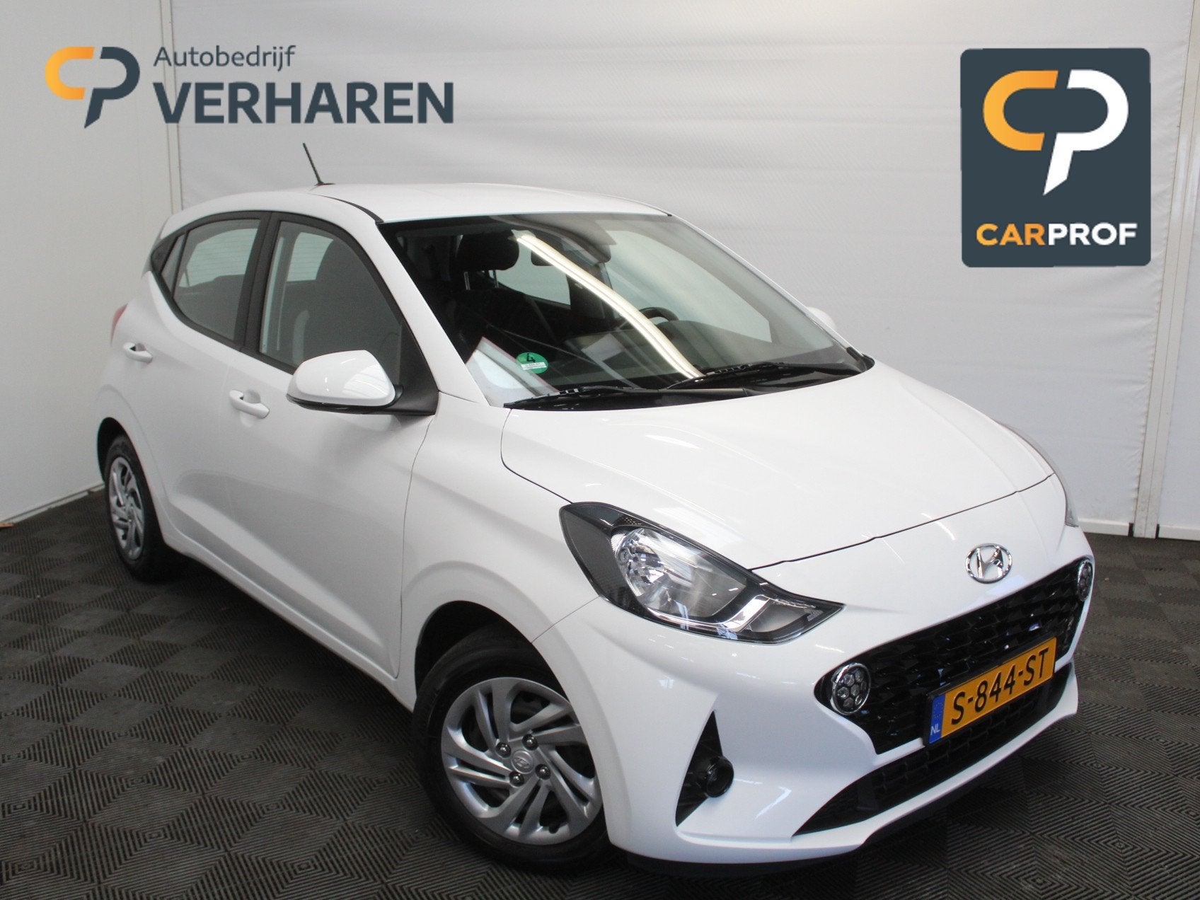 Hyundai i10 1.0 Comfort AIRCO | CRUISE | LED | DAB | CARPLAY, Auto's, Hyundai, Voorwielaandrijving, Gebruikt, 899 kg, 4 stoelen