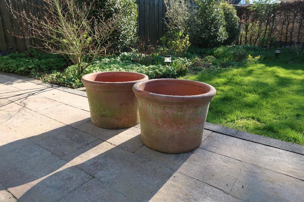 buiten potten toscaanse bloempotten terra  cotta, Tuin en Terras, Bloempotten, Ophalen, Gebruikt, 40 cm of meer, Rond