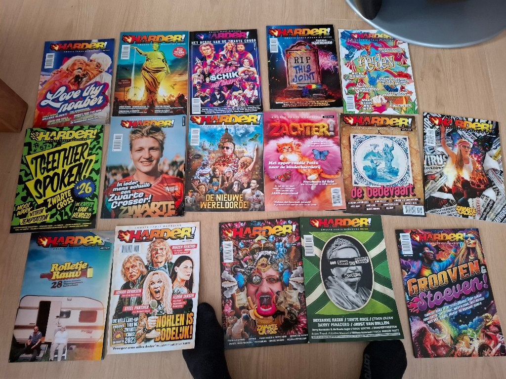 Zwarte cross Harder magazine stuk of 16, Ophalen, Gebruikt