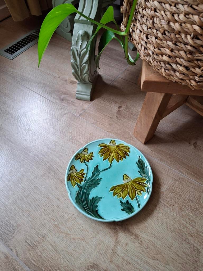 Prachtig Art Nouveau Majolica Barbotine bordje Sarreguemines, Antiek en Kunst, Curiosa en Brocante, Ophalen of Verzenden