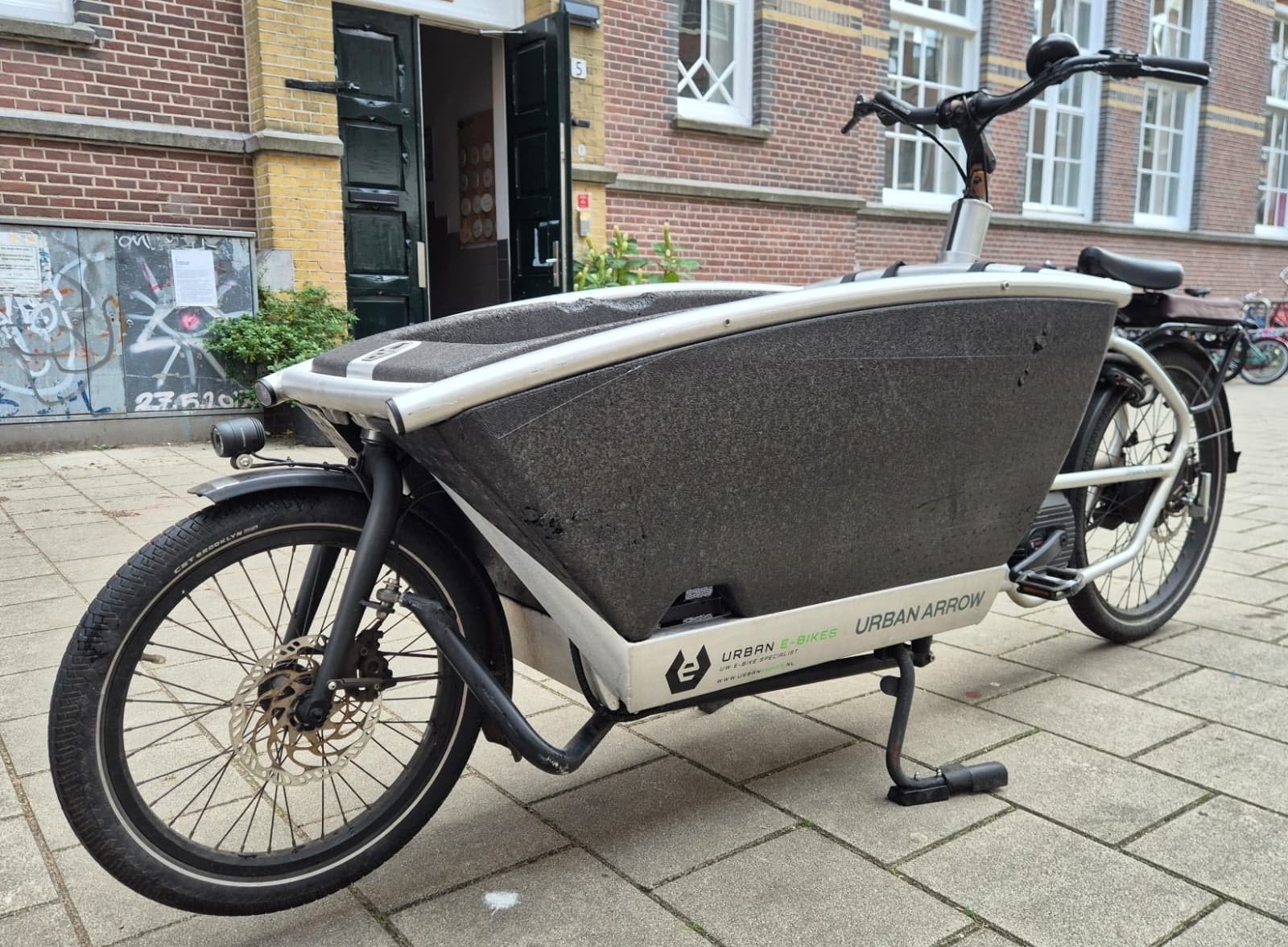 Urban Arrow Family Bakfiets ltd edition aluminium, 4 kinderen of meer, Gebruikt, Elektrisch, Schijfrem