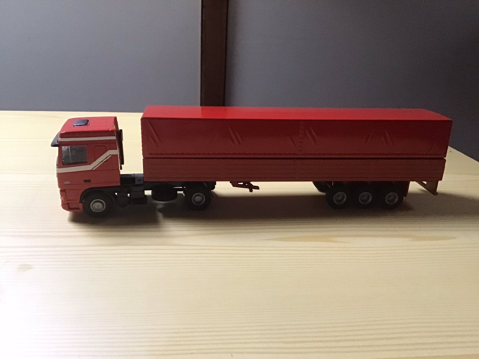 Lion toys DAF 95 XF van A.Hellings, Ophalen, Zo goed als nieuw, Bus of Vrachtwagen, Lion Toys