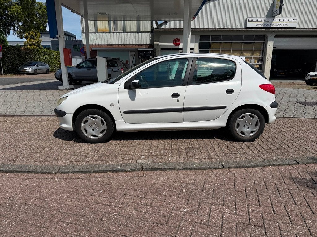 Peugeot 206 1.6-16V XT, Auto's, Peugeot, 4 cilinders, 1039 kg, Wit, Bedrijf