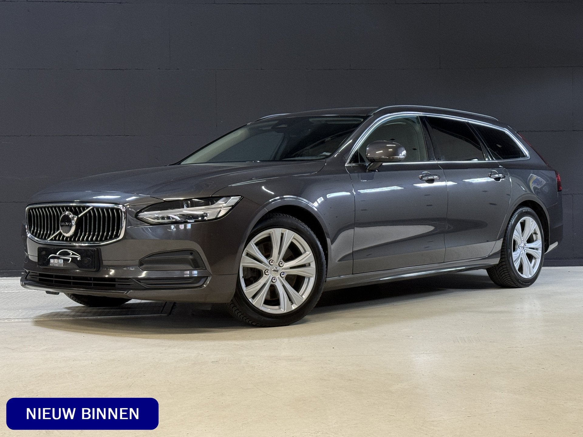 Volvo V90 2.0 B4 Momentum Business | Keyless | Trekhaak | Ap, 15 km/l, 4 cilinders, 1731 kg, Hybride Elektrisch/Benzine