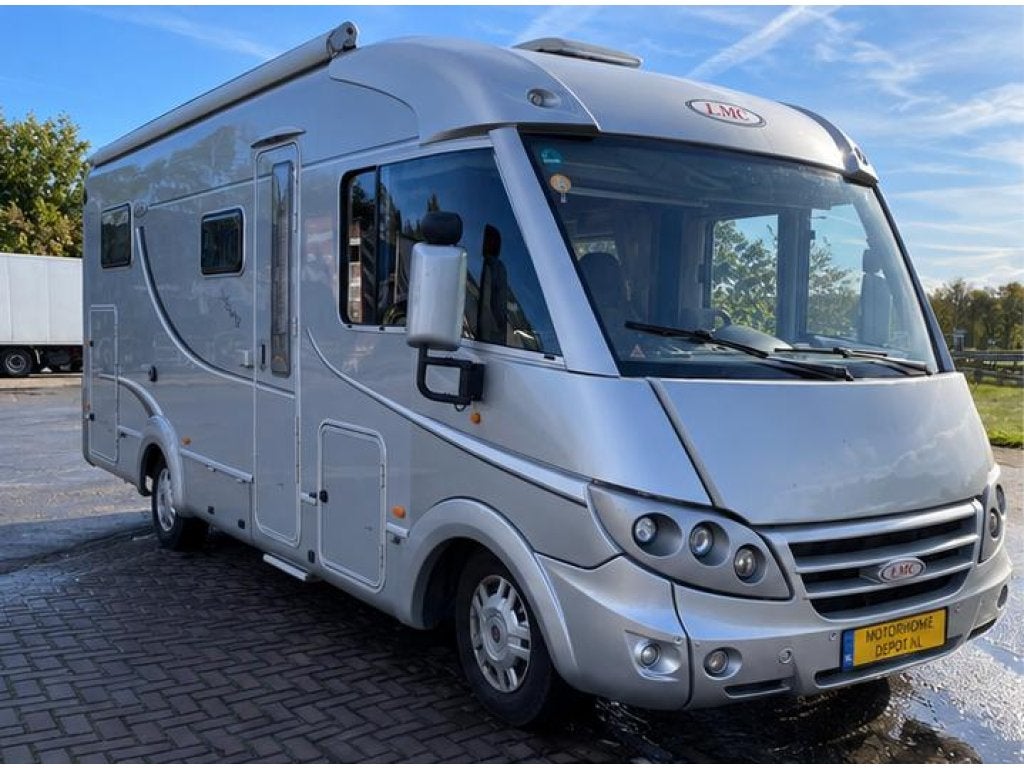 LMC Liberty 680 I NL-camper DakAirco Lengtebedden Hefbed, Integraal, Fiat, 6 tot 7 meter, Bedrijf