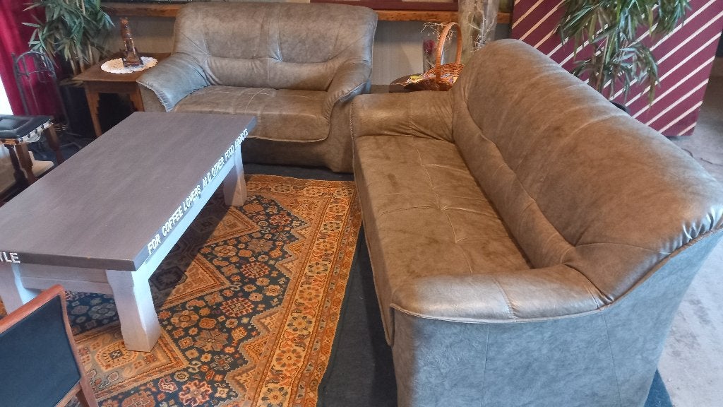 Comfortabele 2- en 3-zitsbanken - Grijs, Ophalen, Gebruikt, 75 tot 100 cm, Rechte bank