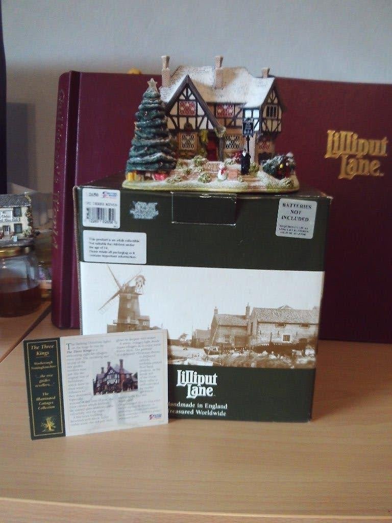 Lilliput Lane - The Three Kings - kersthuis in doos, Ophalen of Verzenden, Zo goed als nieuw, Overige typen