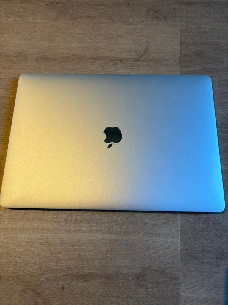 MacBook Pro 2017 met vraagtekenmapje (defect), Computers en Software, Apple Macbooks, 2 tot 3 Ghz, 13 inch, Niet werkend, Ophalen