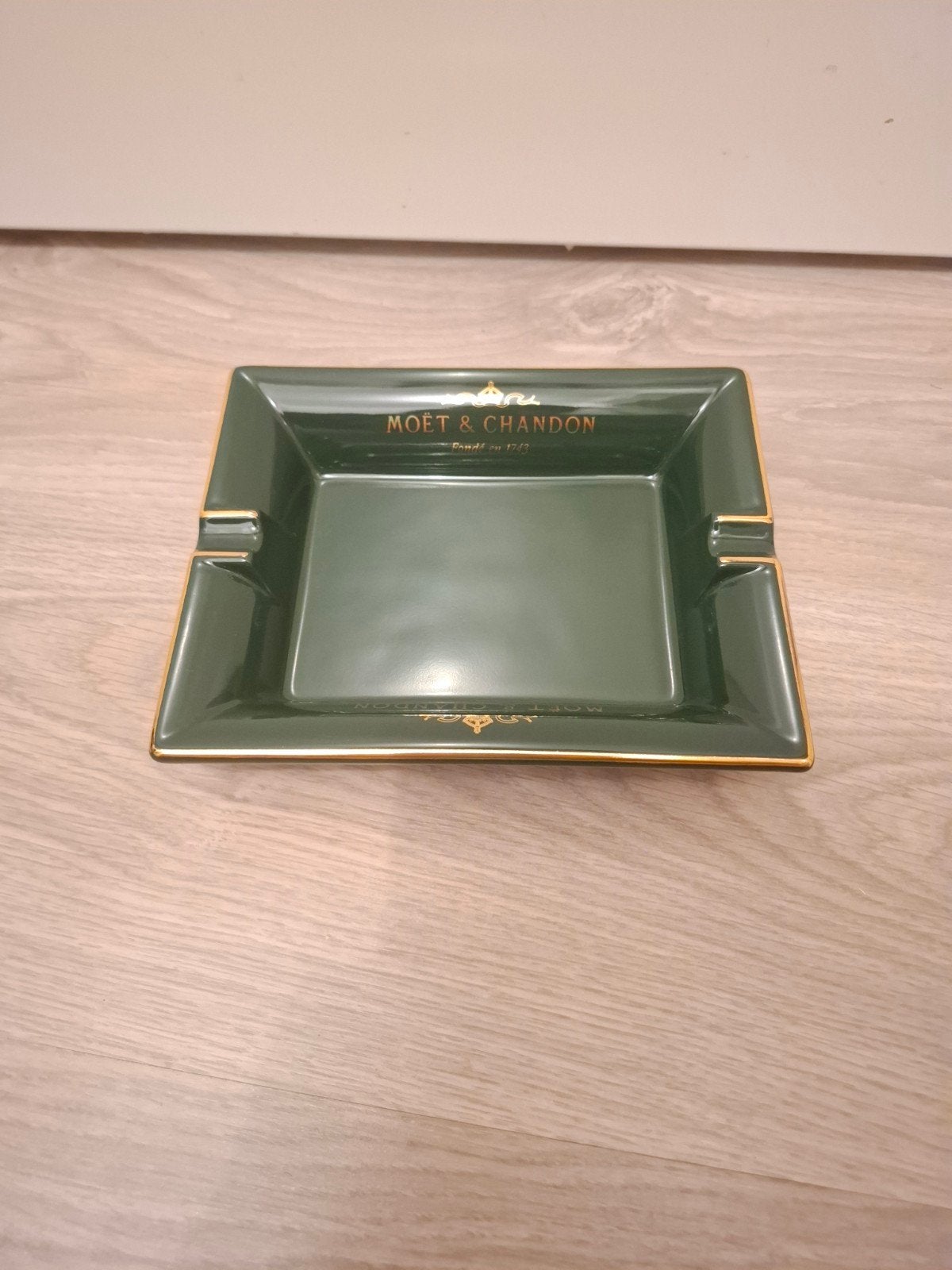 Moet&Chandon vintage asbak, Ophalen of Verzenden, Zo goed als nieuw, Asbak
