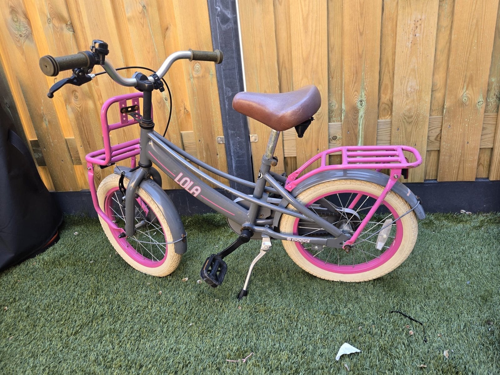 Lola kinderfiets 16 inch - Grijs/Roze, Ophalen, Terugtraprem, 16 tot 20 inch, Gebruikt