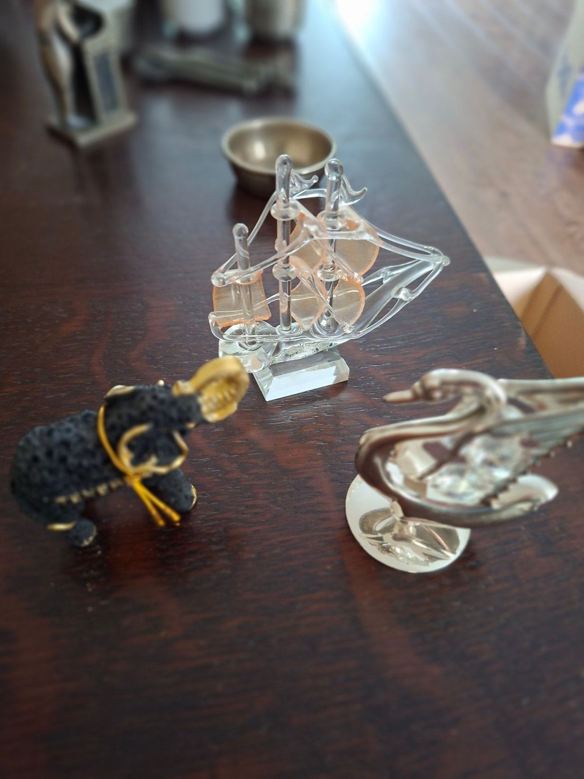 Decoratieve beeldjes: Glazen schip, olifant, zwaan, Ophalen of Verzenden
