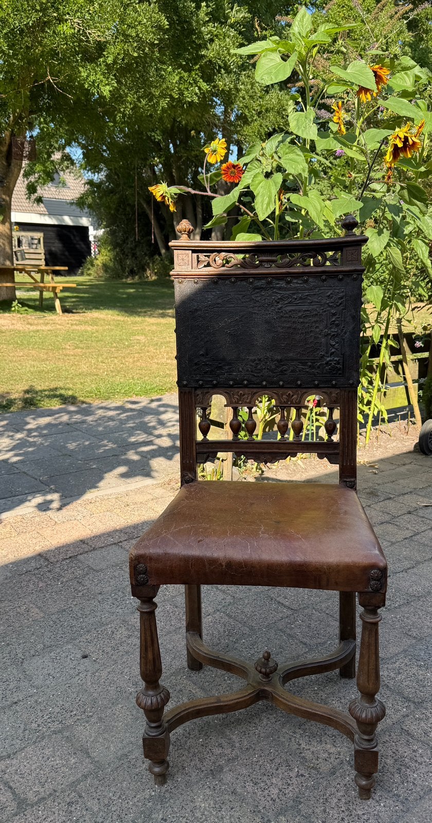 Antieke stoel met patina., Ophalen