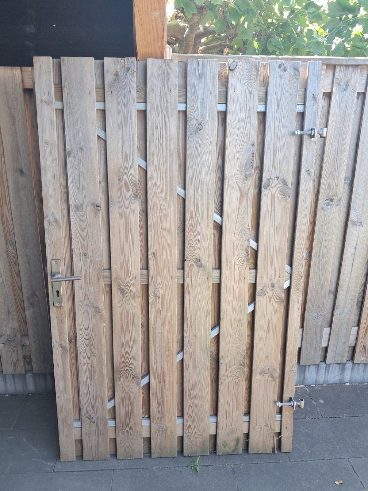 schutting poort met stalen frame, Tuin en Terras, Ophalen, Minder dan 3 meter, Hout, 1 tot 2 meter
