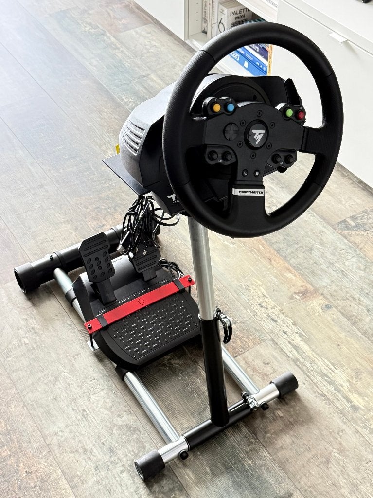 Thrustmaster TMX + pedalen + Wheel Stand Pro | Xbox/PC, Spelcomputers en Games, Ophalen, Gebruikt, Stuurtje of Sportattribuut