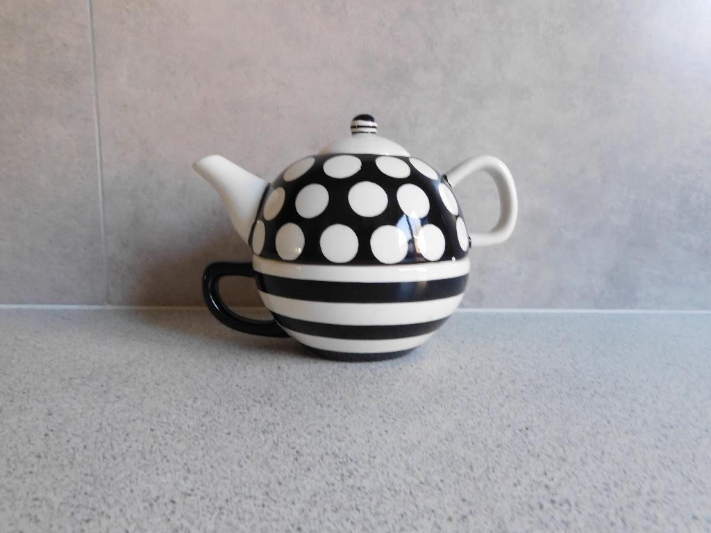 Tea for One Dots en Stripes Zwart Wit Price & Kensington, Ophalen of Verzenden, Zo goed als nieuw, Overige stijlen, Kop(pen) en/of Schotel(s)